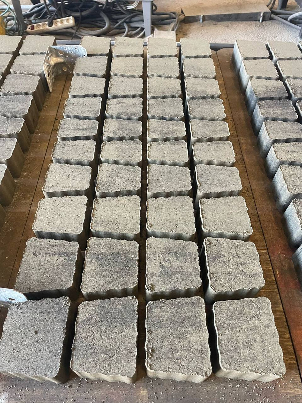 Тротуарная плитка Антик 60 мм Антрацит 