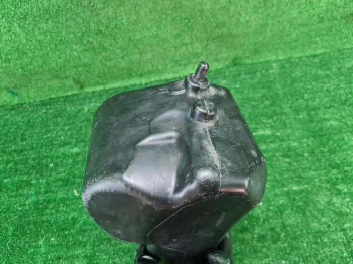 Бачок омывателя Mercedes C w205 (2014-2023)