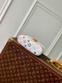 Louis Vuitton Vanity Chain Pouch