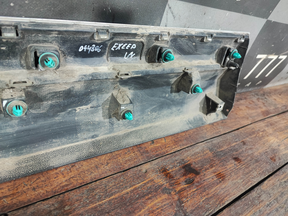 Накладка двери передней правой Exeed VX 21-нв Б/У Оригинал 609000320AADQJ