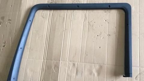 Рамка стекла правая MАН ТГА 81626300056 б/у