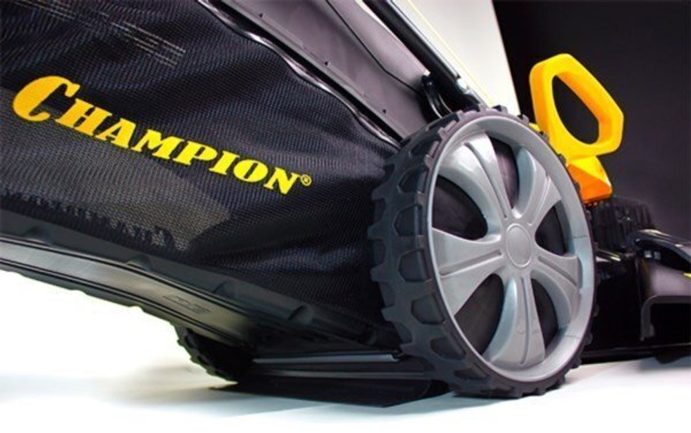 Газонокосилка бензиновая Champion LM5345