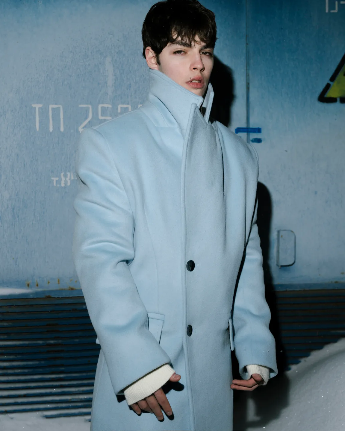 Голубое пальто 