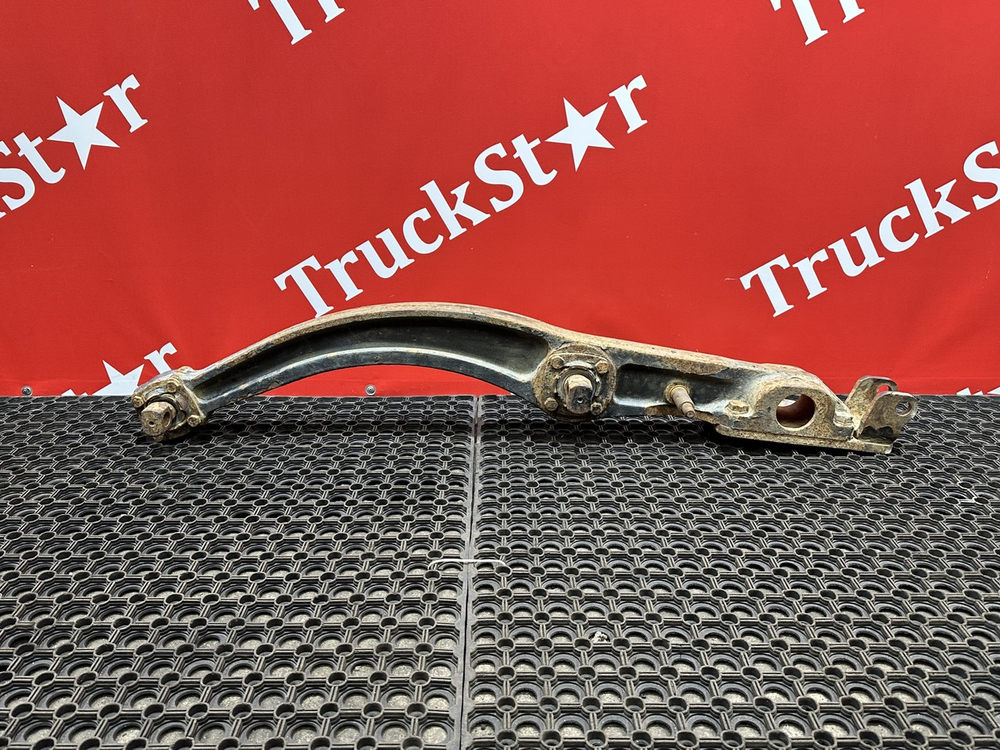 Кронштейн пневморессоры правый 2017г.