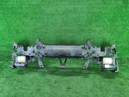 Кронштейн переднего бампера Mercedes C w203 (2000-2008)