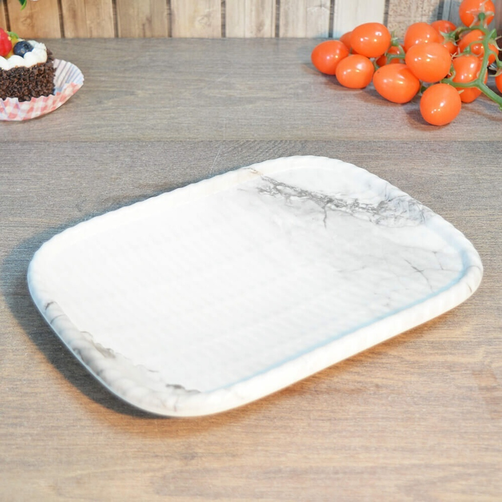 Поднос 24,5*18см пластиковый (00107020)