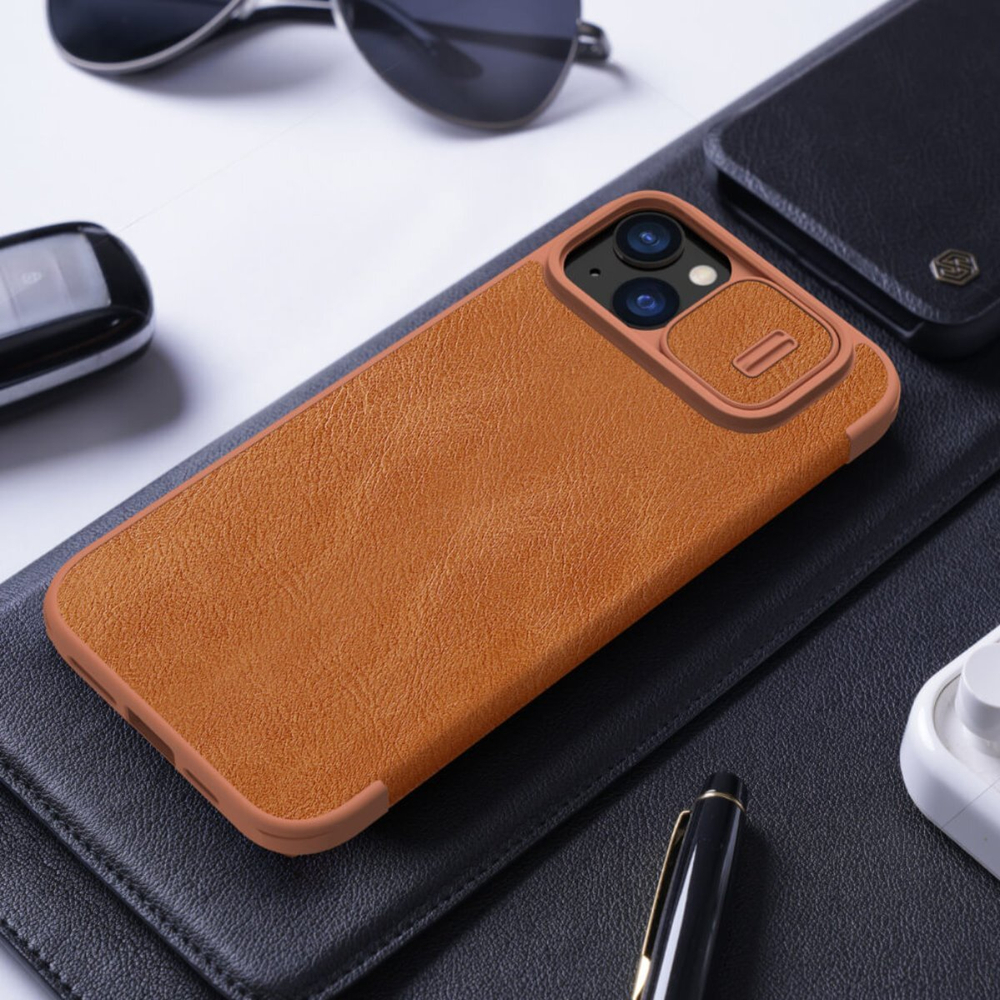 Кожаный чехол-книжка Nillkin Leather Qin Pro c защитой камеры для iPhone 15 Plus