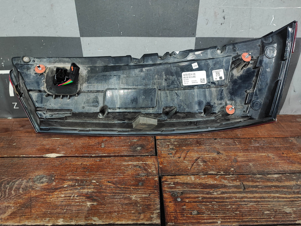 Фонарь задний левый Audi Q7 (4M) 15-19 Б/У Оригинал 4M0945093E