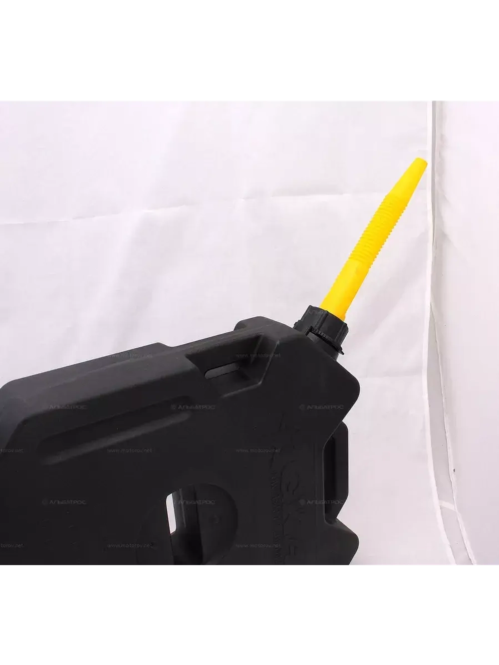 Канистра 15л красная