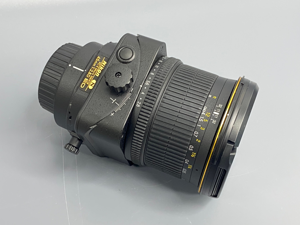 Nikon 45mm 2.8D ED PC-E Micro Nikkor