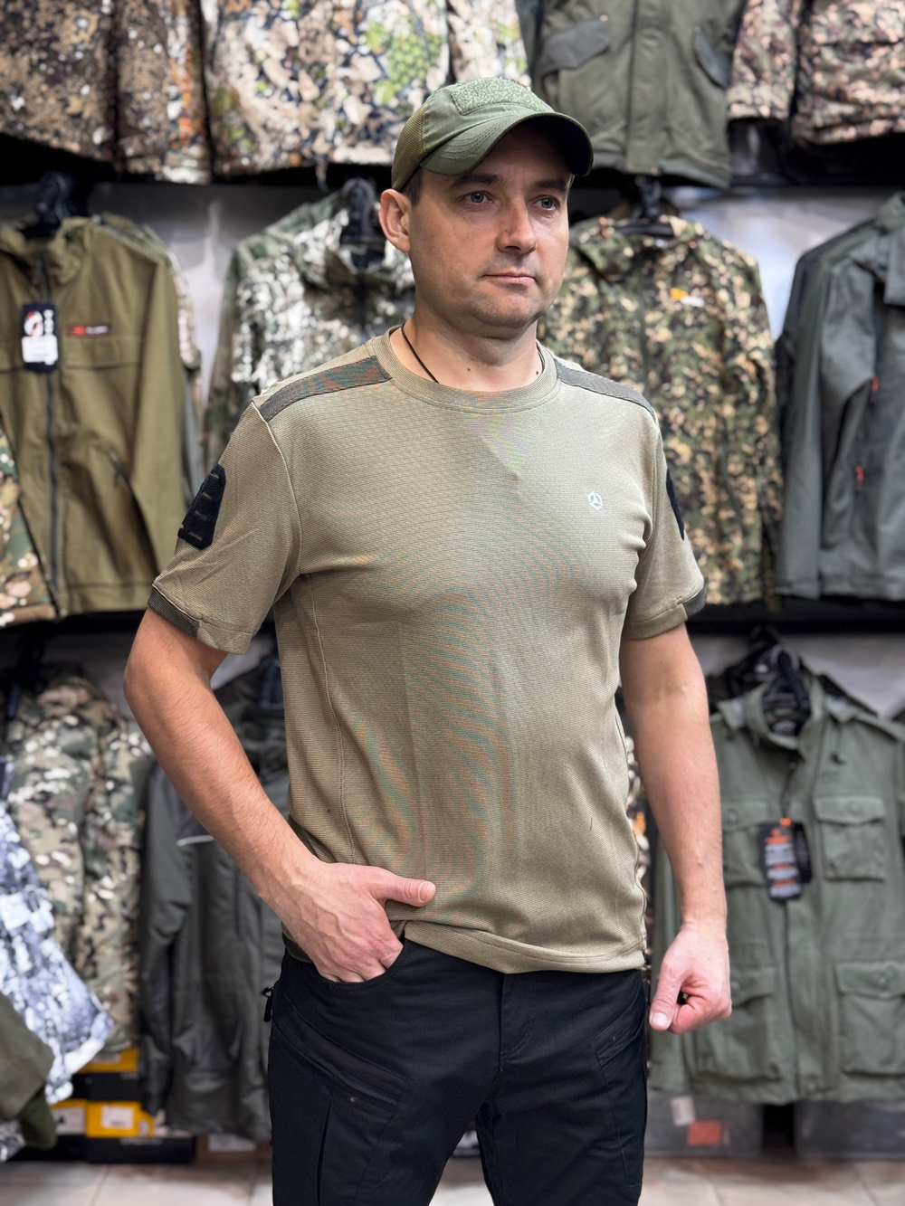 Футболка песок с патчем