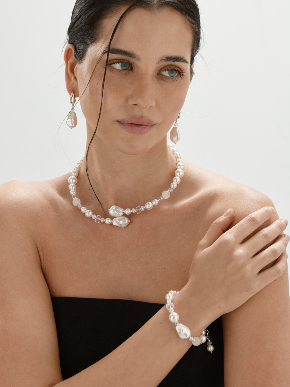 91003868 Колье Selena Pearls