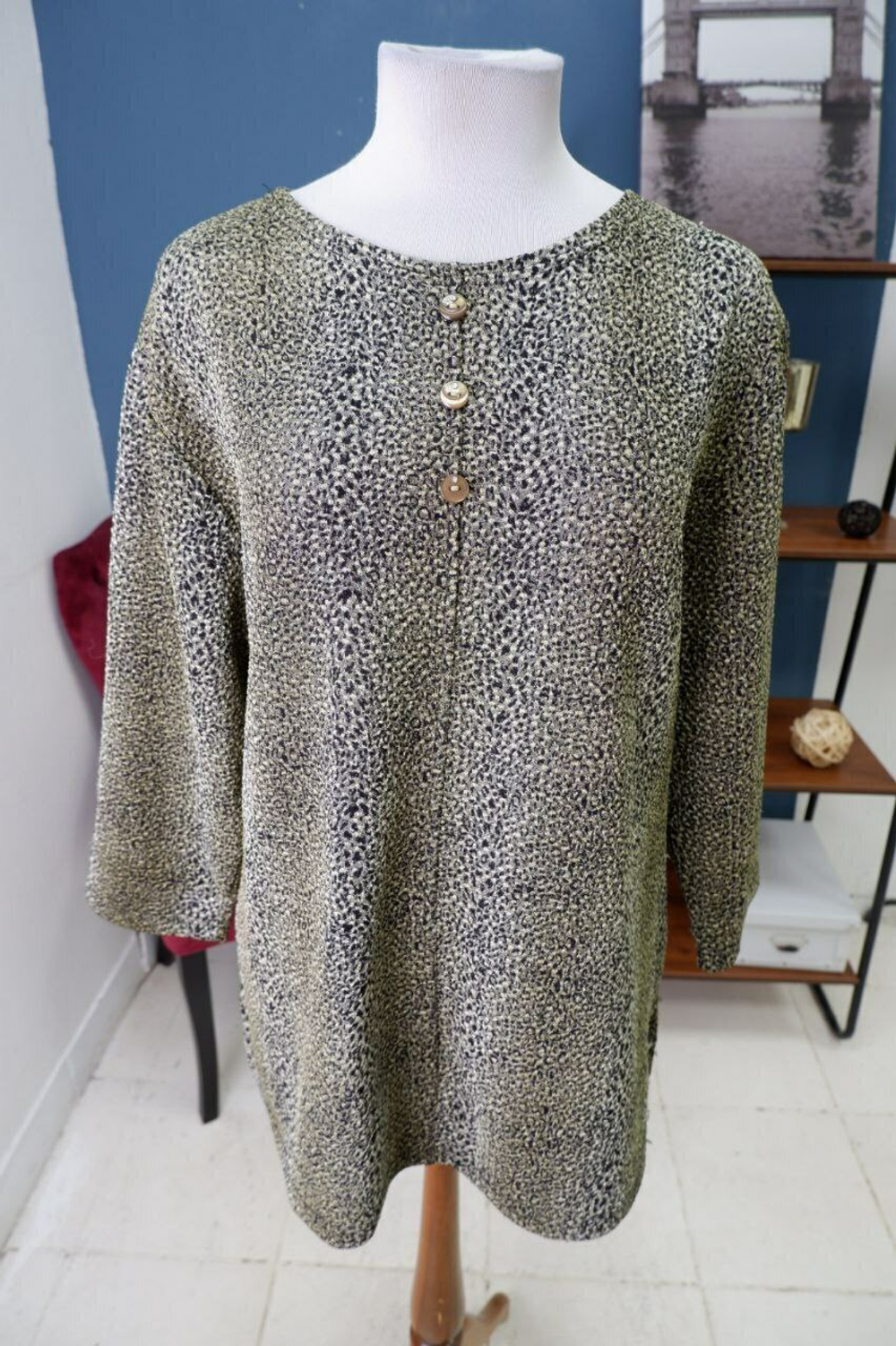 Блузка с анималистичным принтом 48 размер