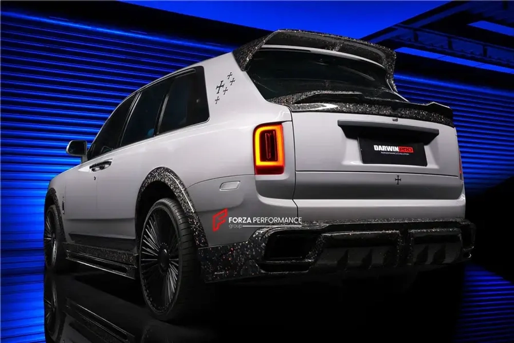 Оригинальный обвес из кованного карбона для Rolls-Royce Cullinan Ролс Ройс Куллинан
