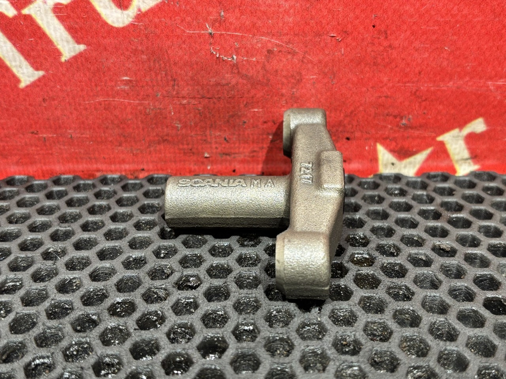 Коромысло клапана 2021г.