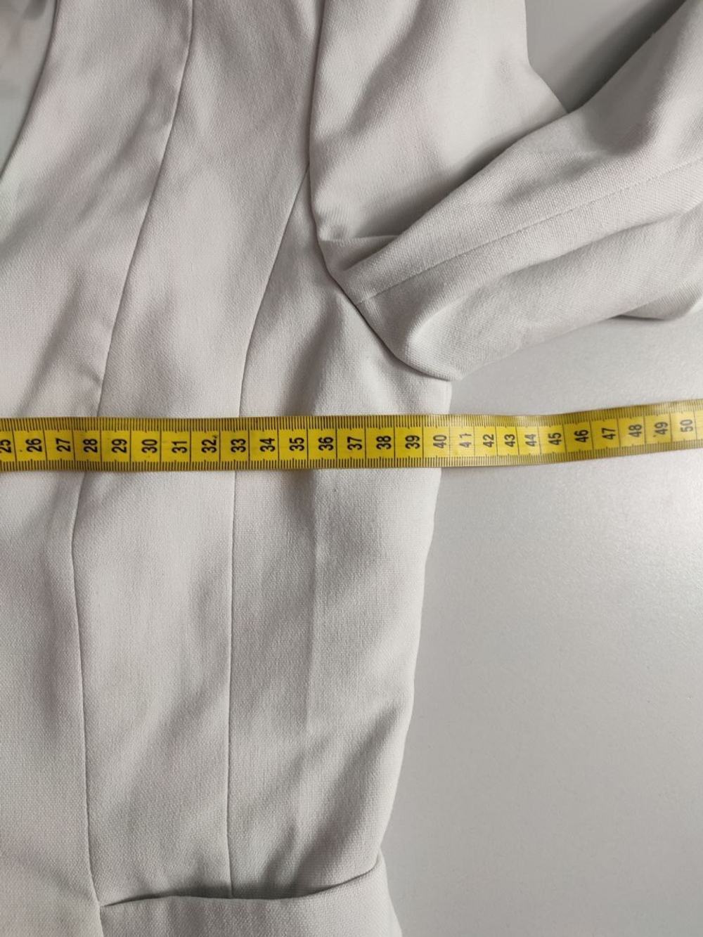 Жакет H&M приталенный, маркировка 34, визуально на 40 размер