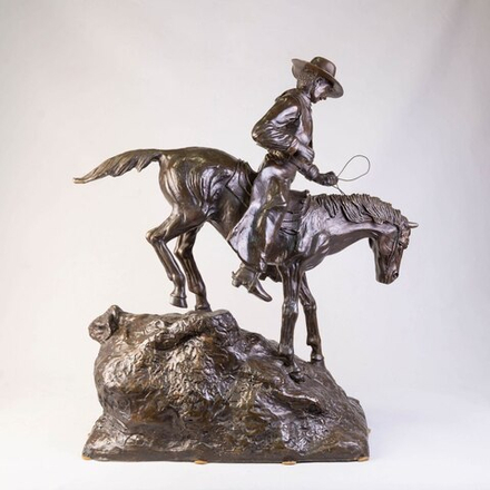 Монументальная фигура «Ковбой на коне»
