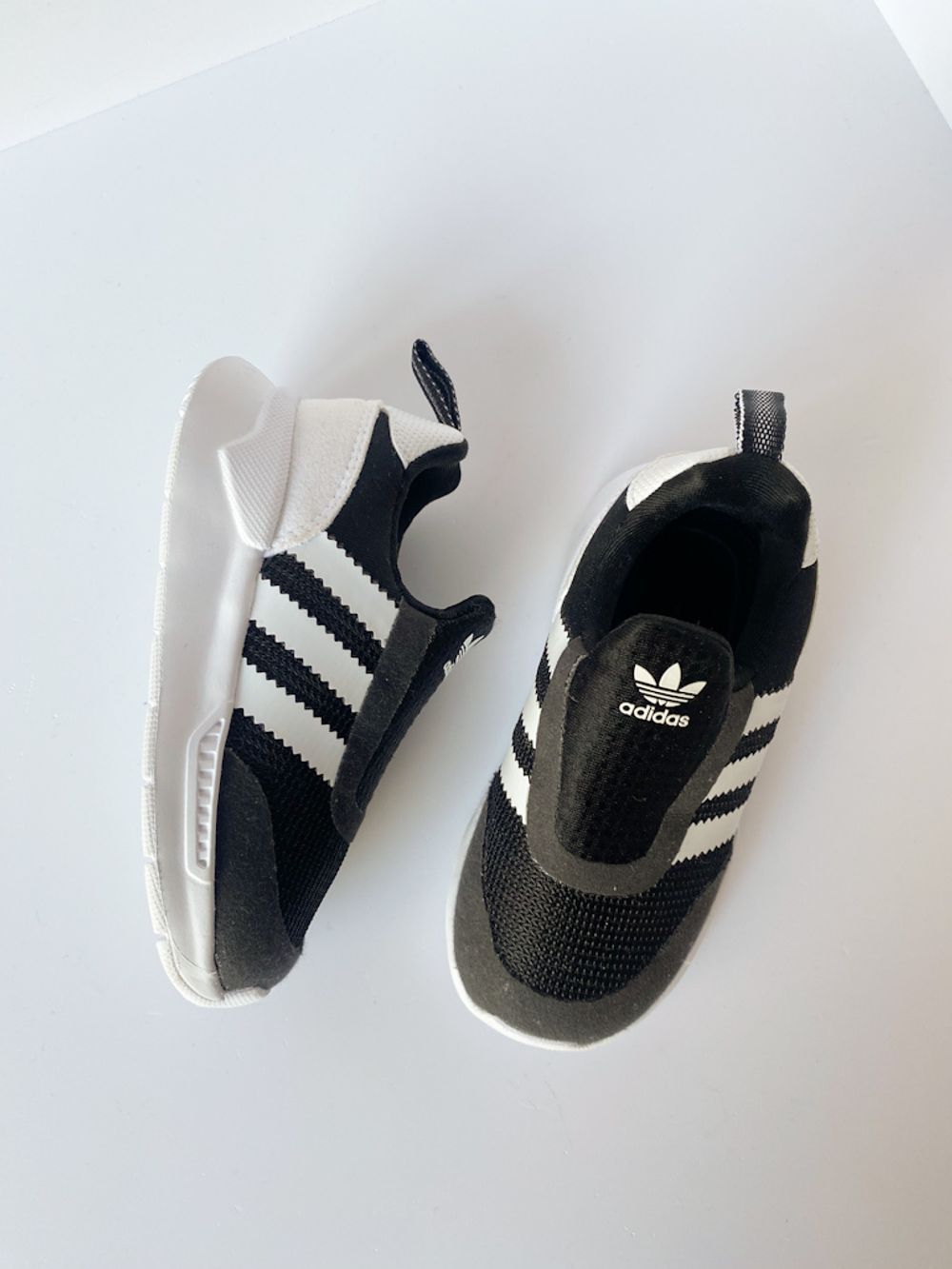Новые кроссовки Adidas, 21