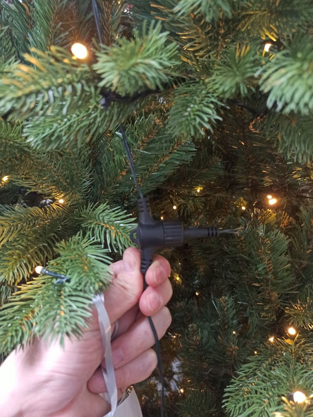 Ель с гирляндой встроенной «Парижанка» (Литая+пвх) 180 см / 1.8 м