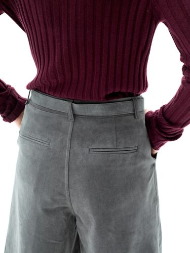 Графитовые шорты из эко-замши