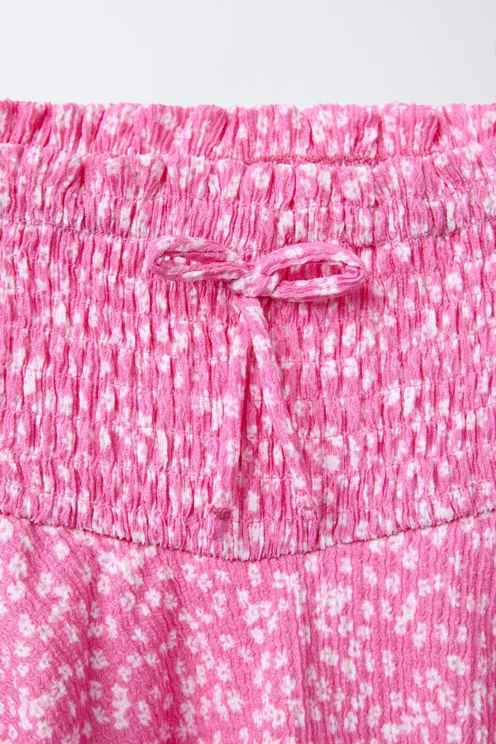 ZARA ЮБКА-ШОРТЫ С ЦВЕТОЧНЫМ ПРИНТОМ, РОЗОВЫЙ