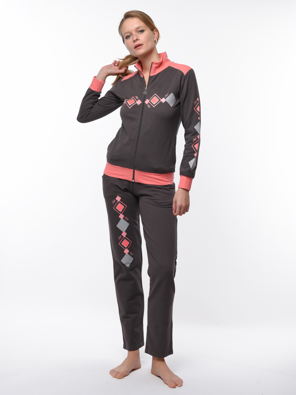 Костюм женский