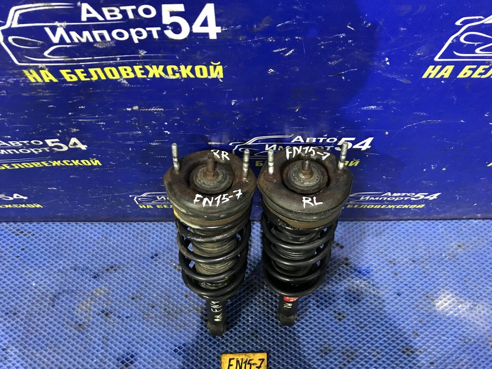 Стойка задняя правая NISSAN PULSAR 2000