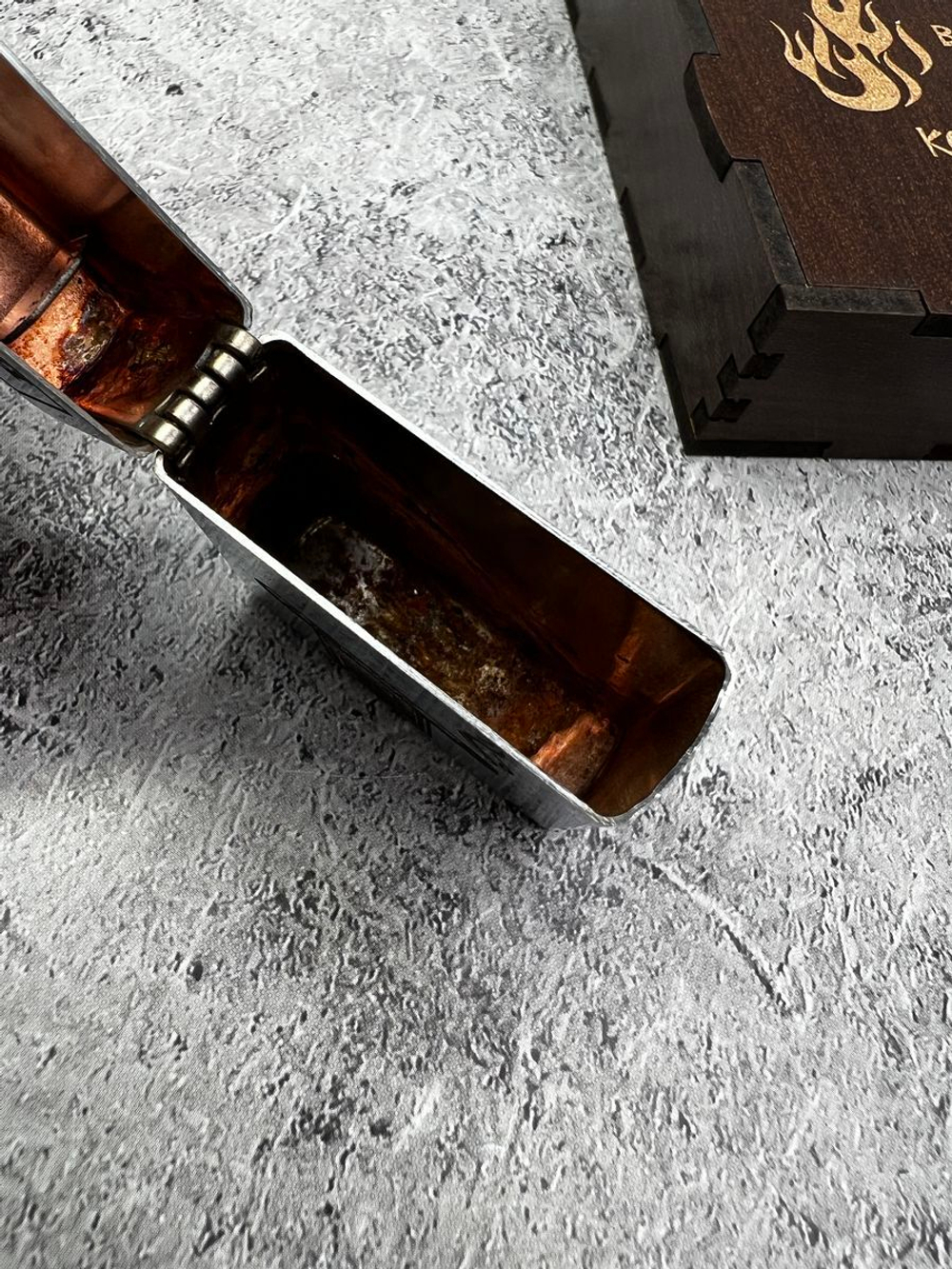 Зажигалка подарочная бензиновая с гравировкой Огонь во мне