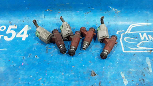 Форсунка топливная NISSAN CEFIRO 2000