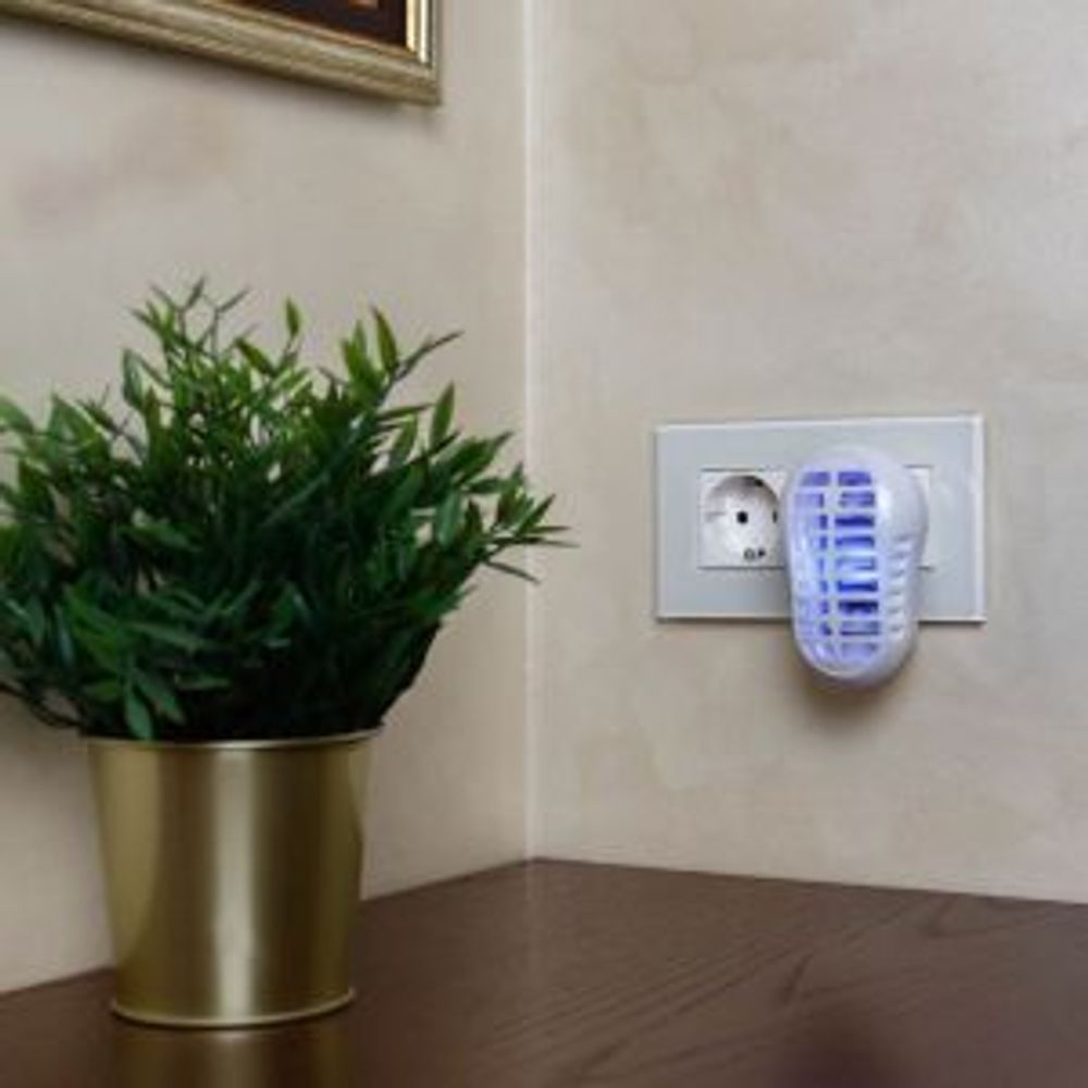 Уничтожитель насекомых инсектицидный с ультрафиолетовой лампой, S 20м², 220В REXANT