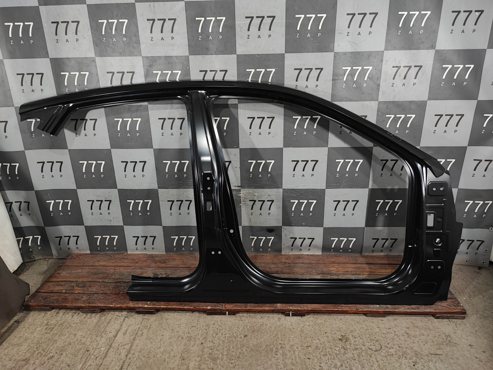 Боковина правая Changan UNI-V 22-нв Новая Оригинал C281F2702050800