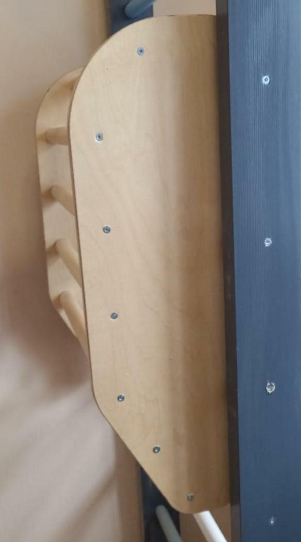 Тренажер для спины навесной на шведскую стенку