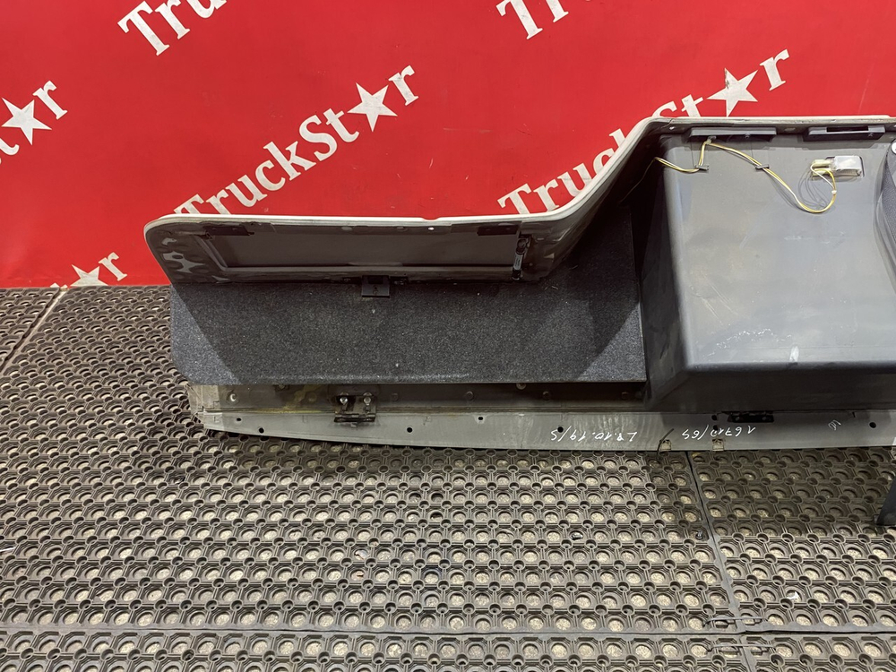 Консоль кабины верхняя 2019г