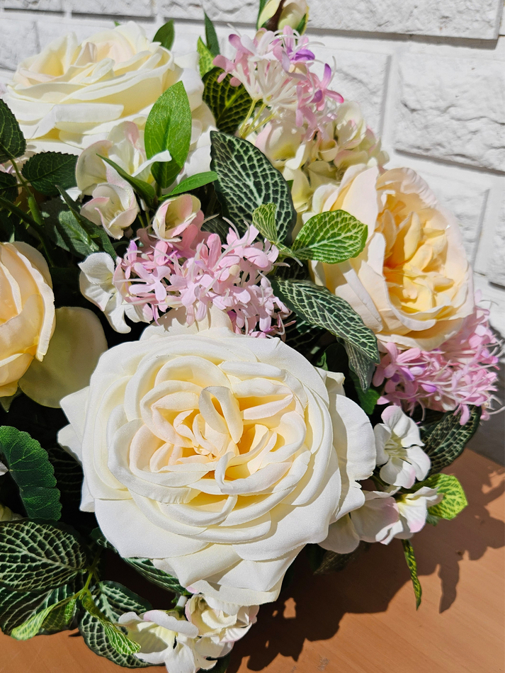 Композиция из роз