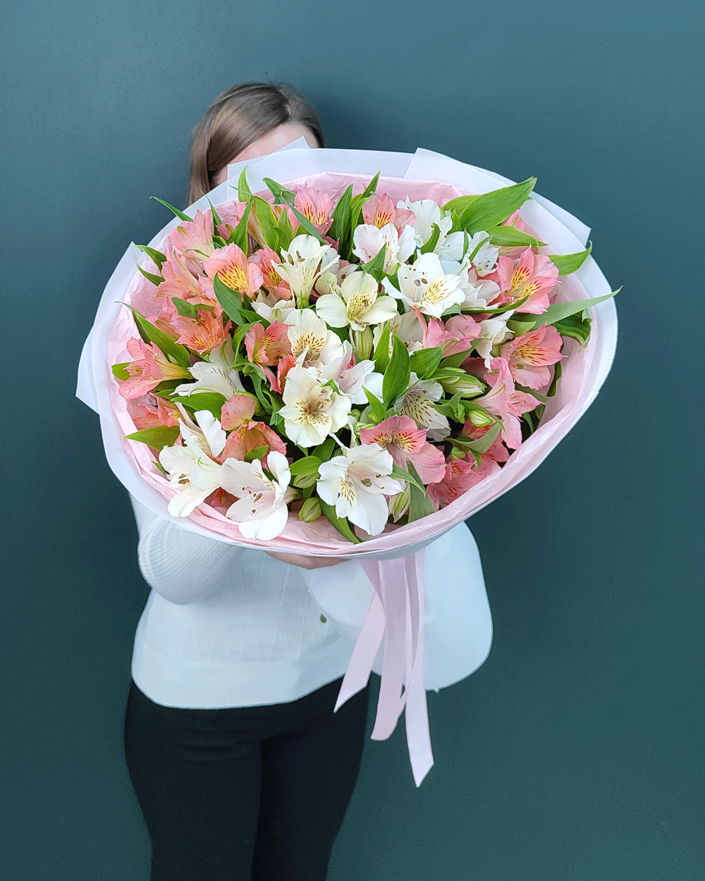 Букет белая и розовая альстромерия 9шт(00438)