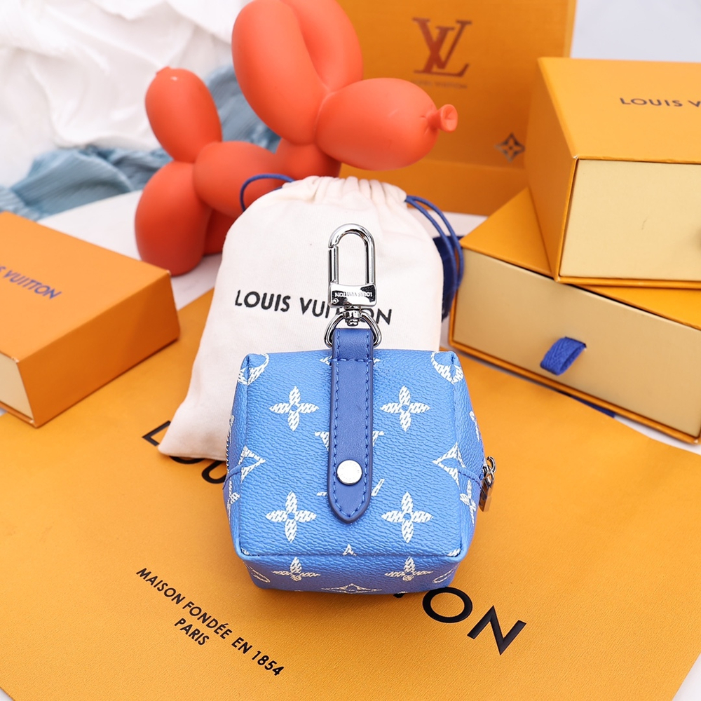 Louis Vuitton Squared Pouch
