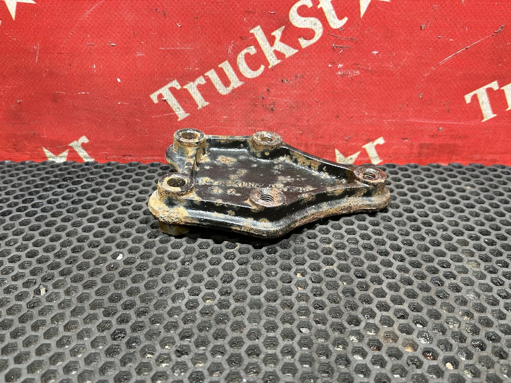 Кронштейн подножки