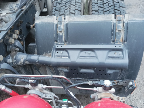 Кронштейн крыла заднего левый 2021г.