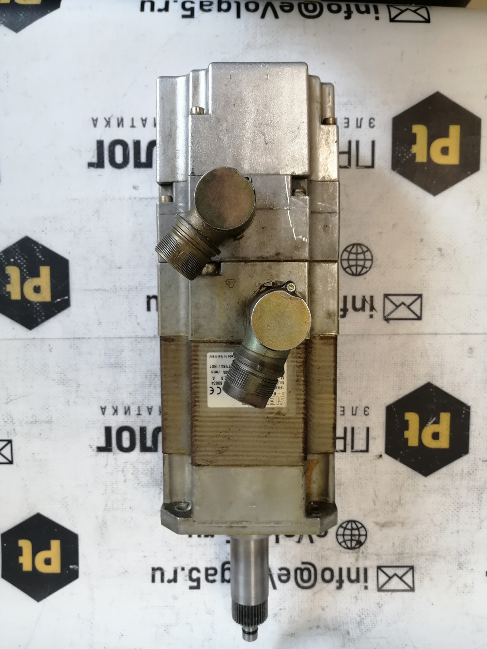 Siemens 1FK6042-6AF71-1AH0 б/у