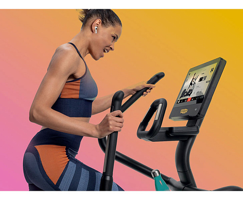 Эллиптический тренажер Тесhnоgym SYNCHRO EXCITE LIVE