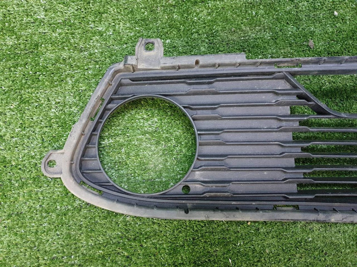 Решетка переднего бампера Kia Cerato 4 (2018-2021)