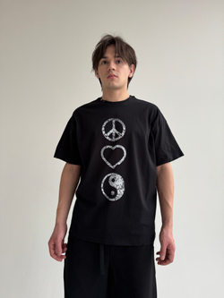 Футболка "Мир, любовь, гармония" black