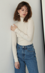 Лонгслив-водолазка женский