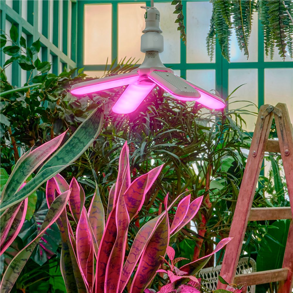 ULH-A180 E27-WF WHITE Умный патрон-адаптер Wi-Fi+Bluetooth. под лампу Е27. 220В. 100Вт. Белый. Голосовое управление+приложение UnielSmart. TM Uniel