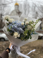 Букет с гортензией