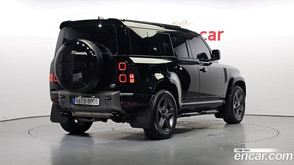 Land Rover Defender (L663) 110 P300 X-Dynamic SE (06.2023)