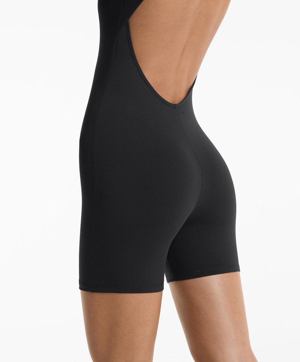 Oysho Короткий комбинезон Comfortlux с открытой спиной, черный