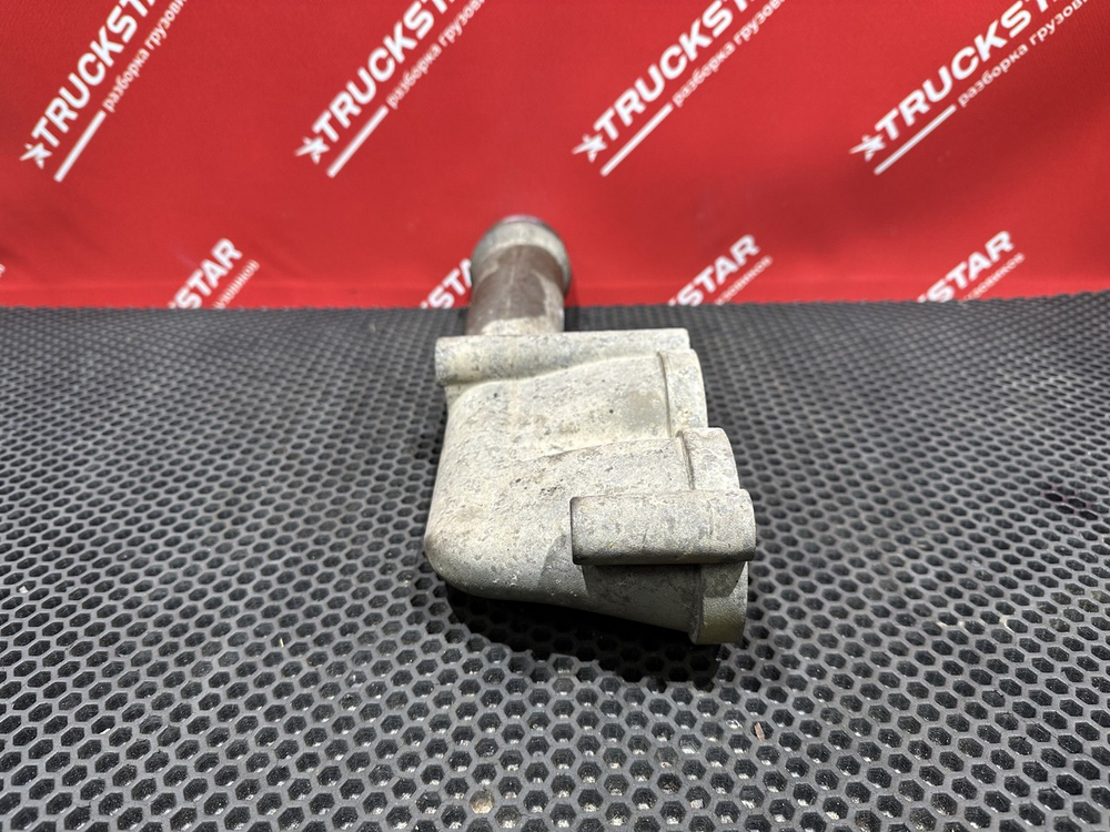 Патрубок корпуса термостата