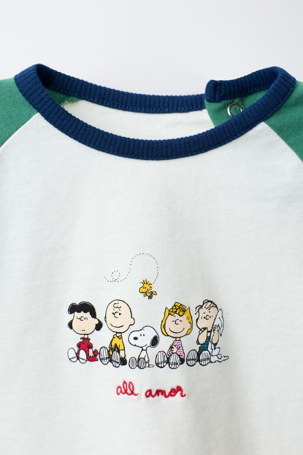 ZARA ФУТБОЛКА С РУКАВАМИ РЕГЛАН SNOOPY PEANUTS™, ЭКРЮ/ЗЕЛЕНЫЙ