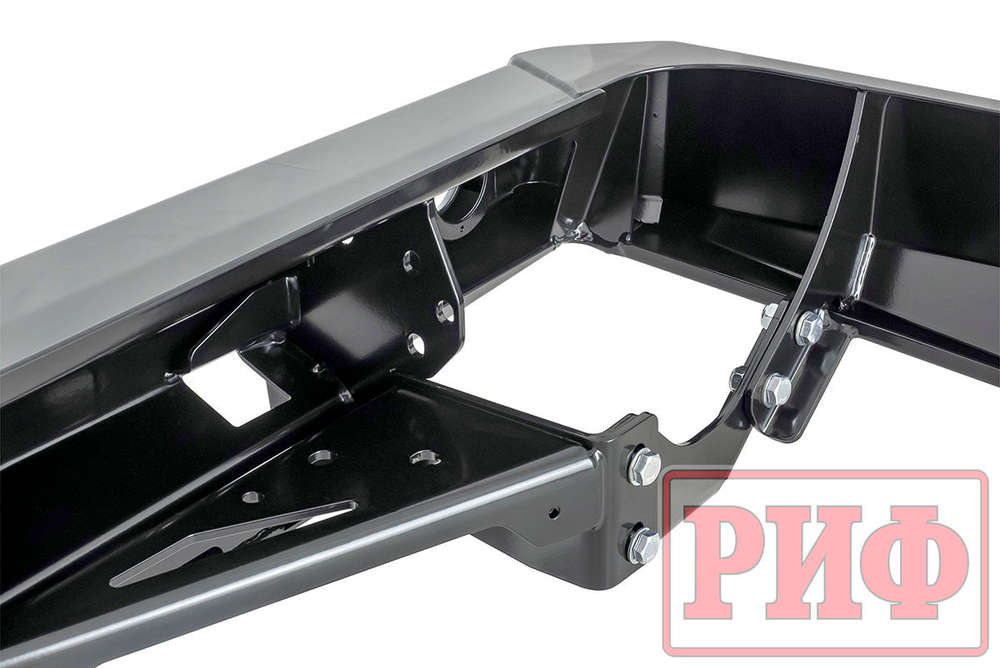 Бампер силовой задний Toyota Land Cruiser 76 2007+ с квадратом под фаркоп и фонарями РИФ